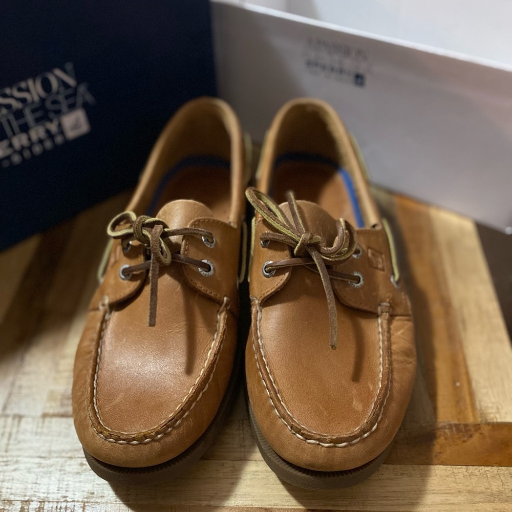 Sperry Sahara. Size 10